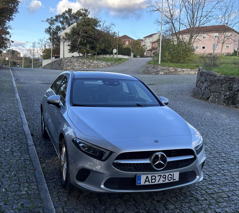 Mercedes A250e Progressive, Limousine, Full extras