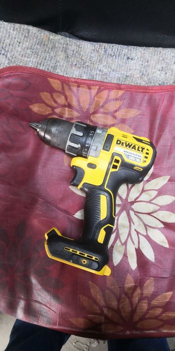 Dewalt DCD791  .