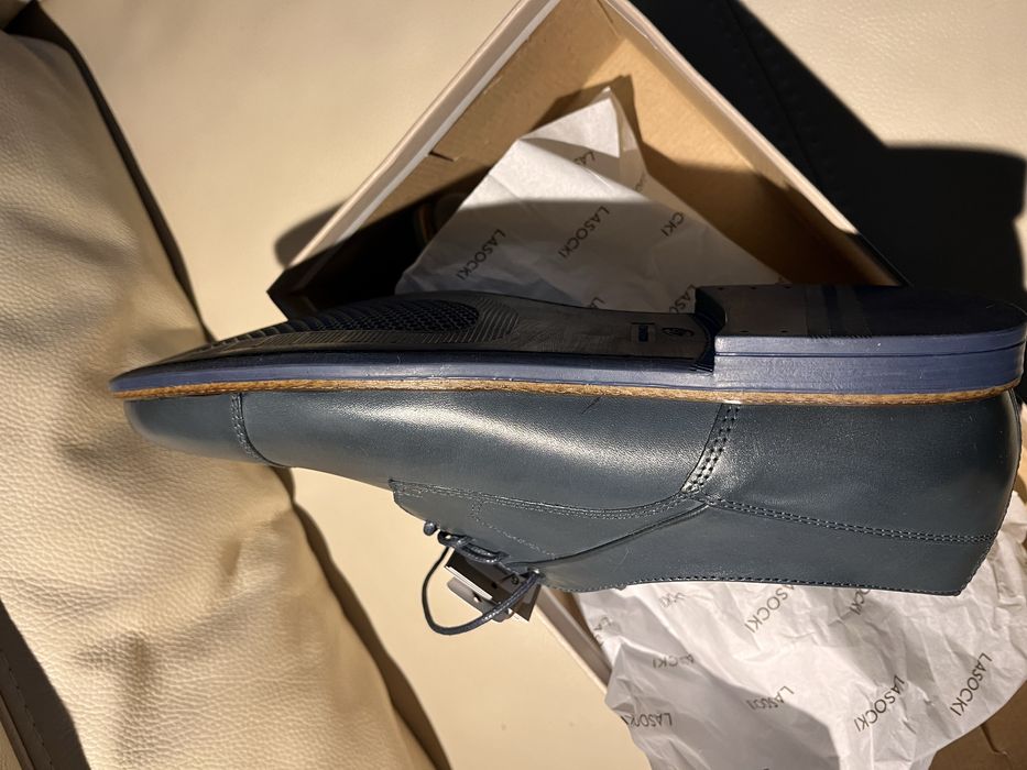 Nowe eleganckie męskie buty Lasocki r. 46