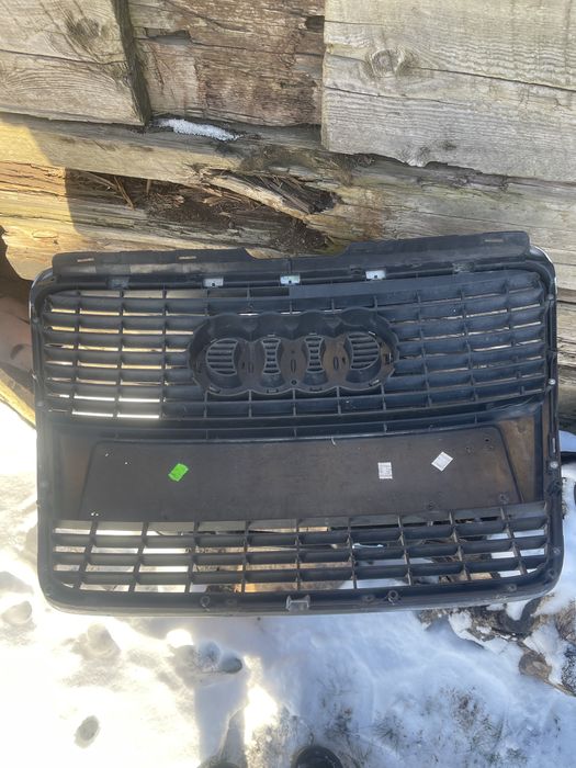 Решітка Audi a6c6