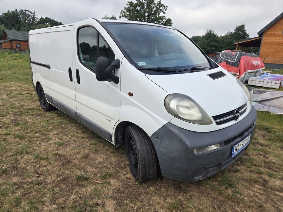 Opel Vivaro 2.5 CDTI 2004 blaszak