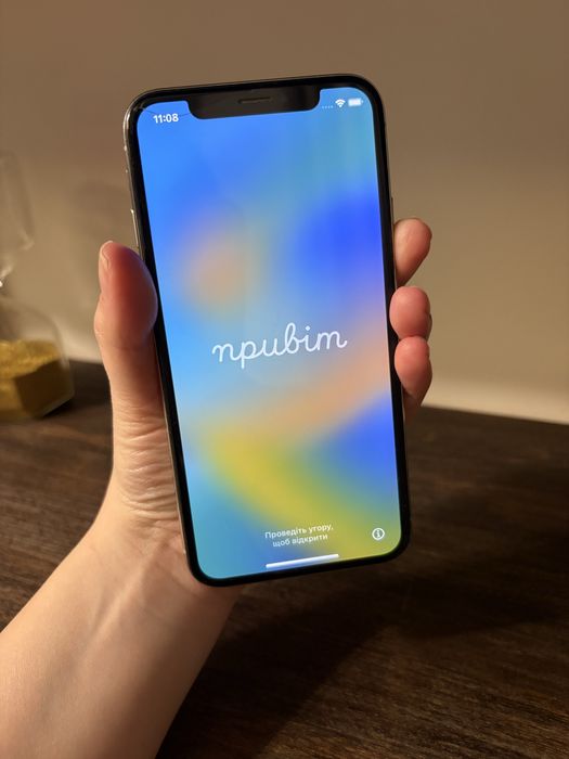 iPhone X ,64 GB Silver