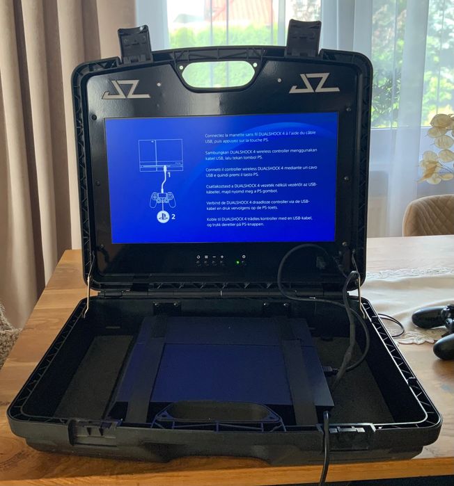 Przenośny monitor Jz Design Game Case + PS4+2 Pady z ładowarką