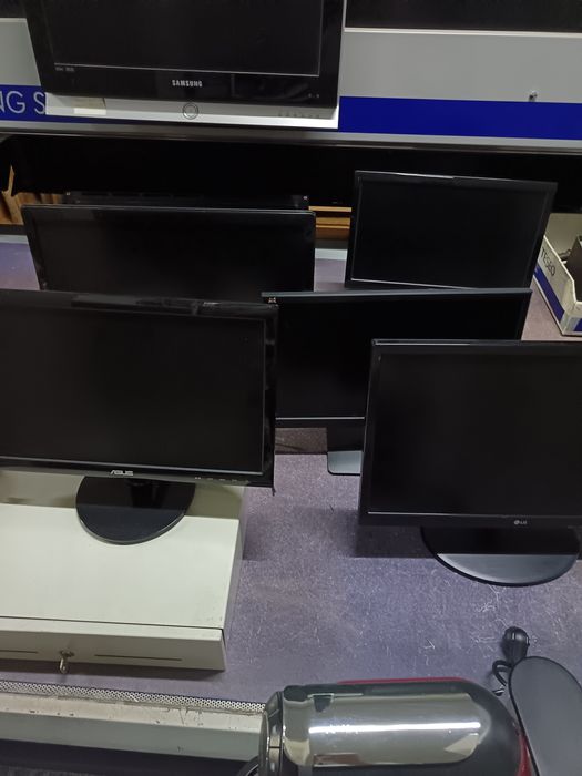 Lote 20 monitores diversos