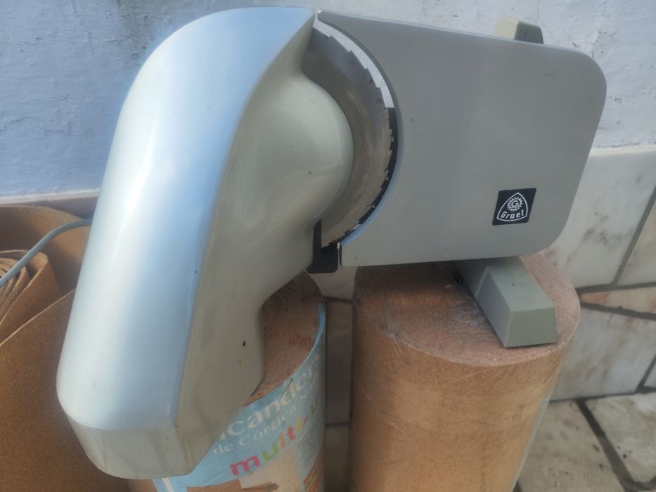 Fiambreira em inox pequena para casa