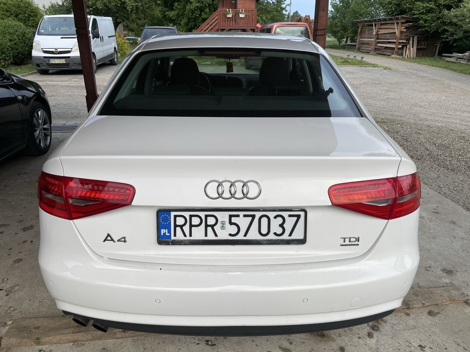 Audi a4 b8 quattro sedan
