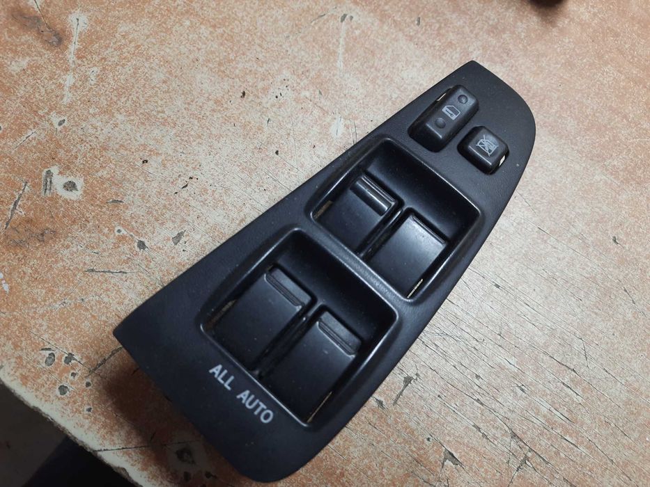 Водійський блок управління склопідйомниками Тойота Авенсіс т25