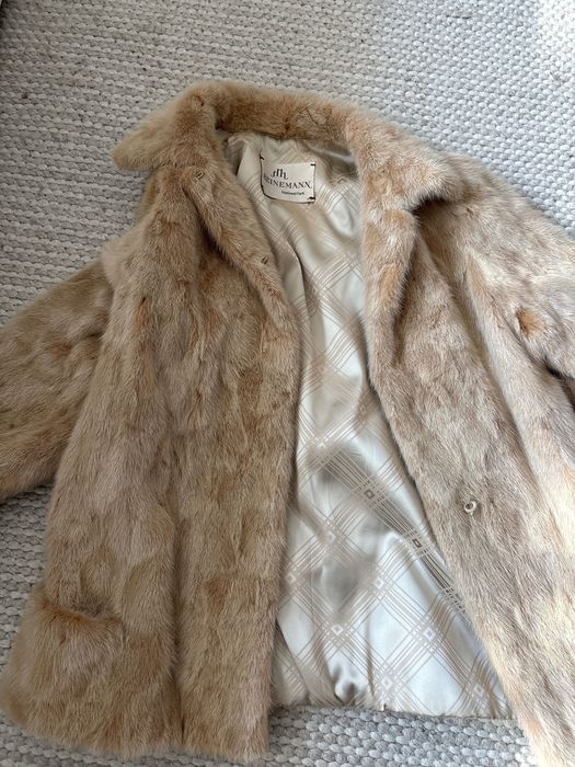 Prawdziwe futro z norek