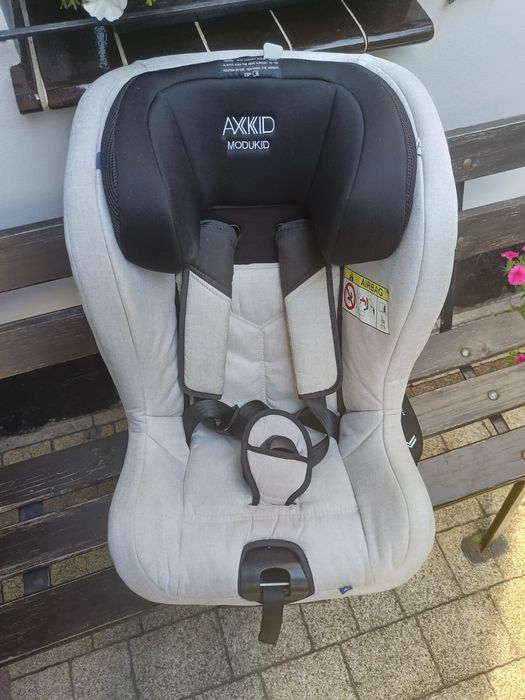 Sprzedam fotelik Axkid Modukid + baza