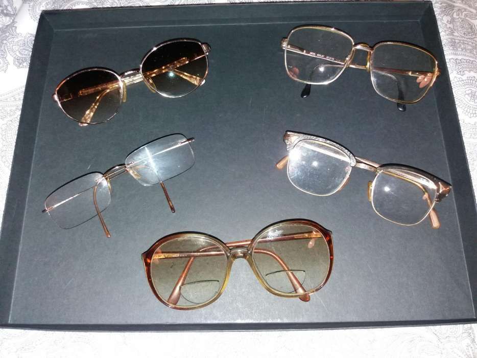 Armaçoes de oculos de marcas variadas