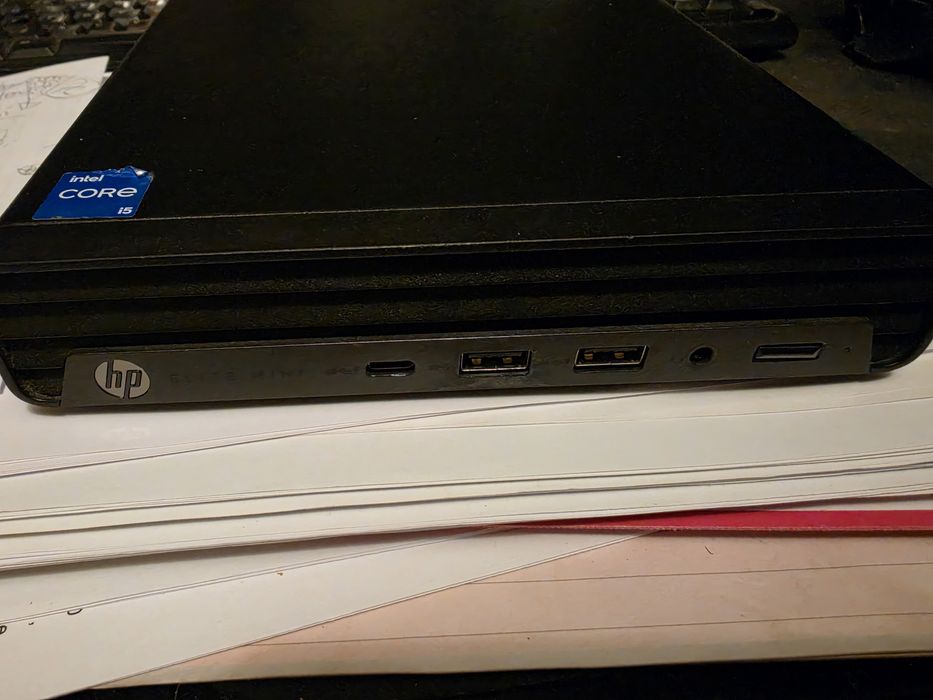 HP Elite Mini 800 G9 - Linha Profissional