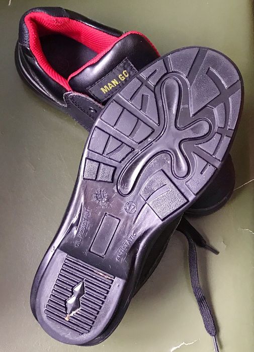 Ботинки кожаные MAN.GO