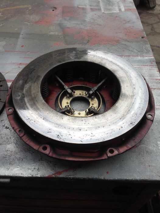 Dociski, tarcze sprzęgła, łożyska STAR 200 i 266.