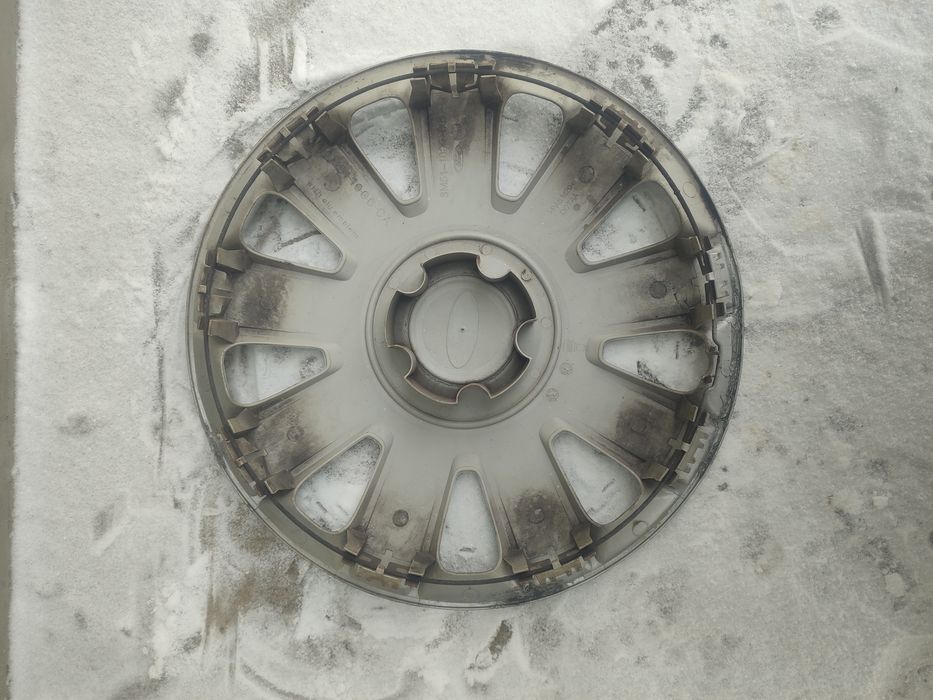 Продам колпак R15 форд фокус 2