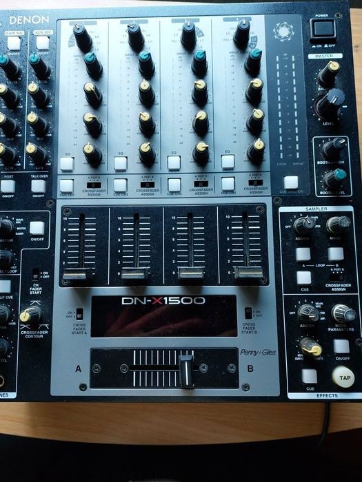 Mesa mistura denon DN-X1500 como novo