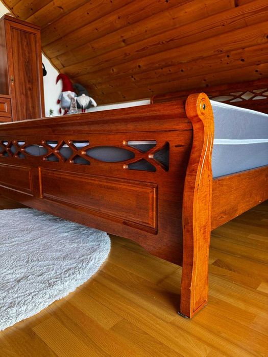 Łóżko z materacem premium + 2 szafki nocne – komplet do sypialni