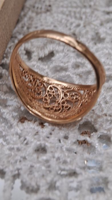 Золота каблучка 583