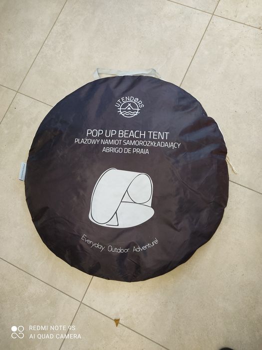 Plażowy namiot samo rozkładający