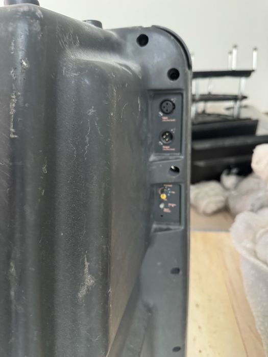 Colunas de som ginasio