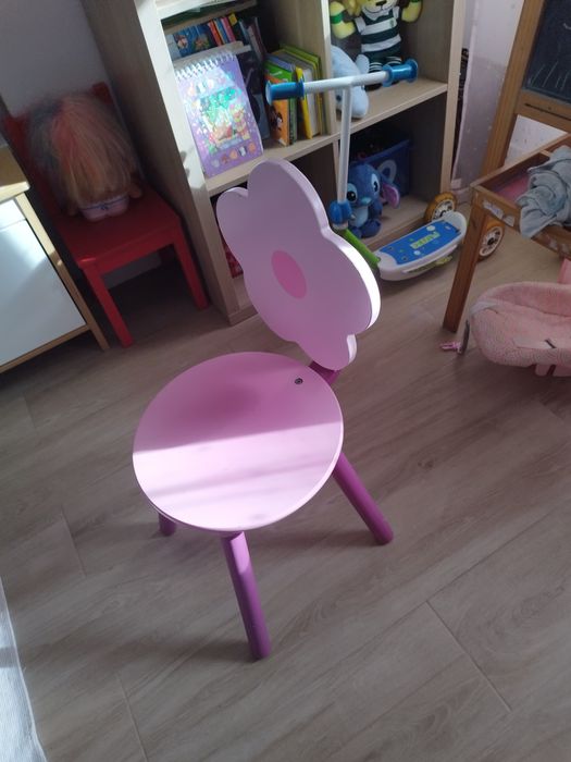 Cabide e cadeira de criança