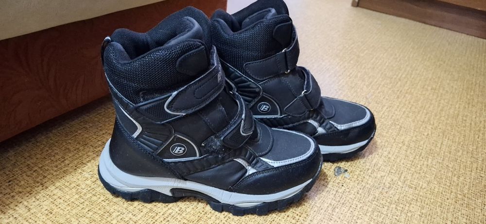 Зимові черевики 35 розмір