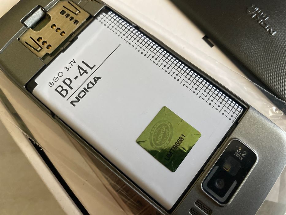 Nokia E52 - pełny zestaw