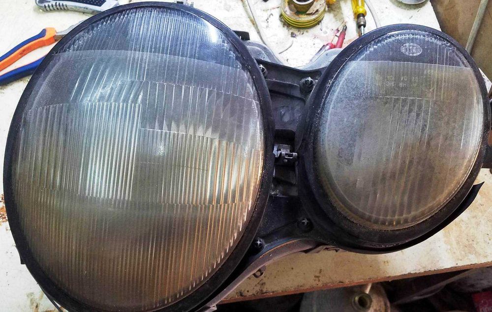 Farol Mercedes E 220 Ano de 1999