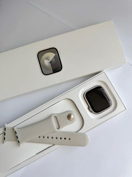 Apple Watch S9 41mm Starlight