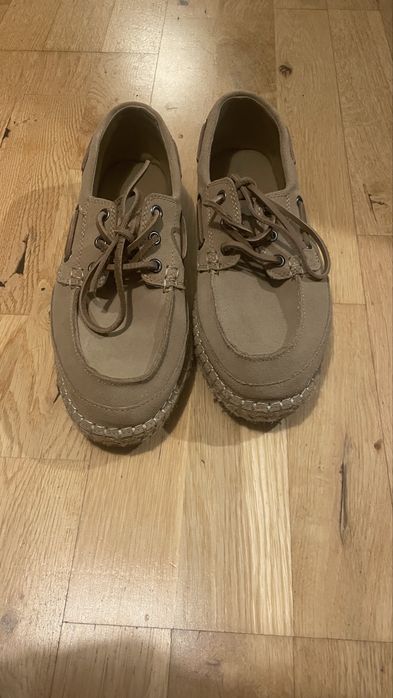 Wakacyjne mokasyny z pull n bear