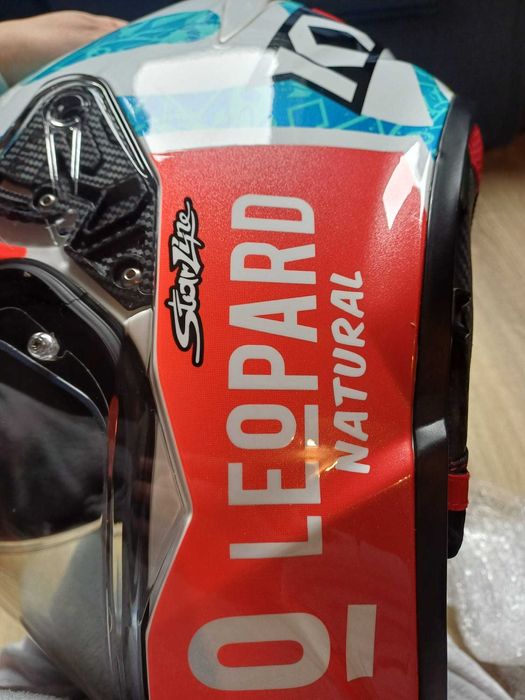 Capacete KYT Leopard