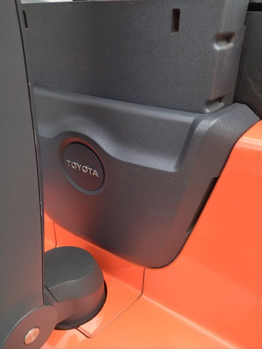 Palciak elektryczny Toyota Levio