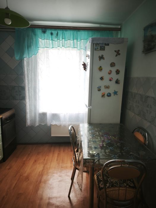 Продам 3 -х кімнатну квартиру в центрі міста.