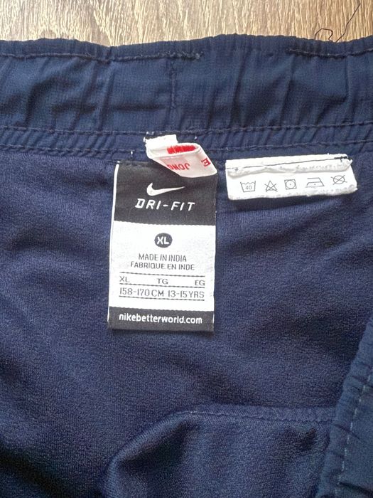 Nike szorty spodenki chłopięce rozm. 158-172