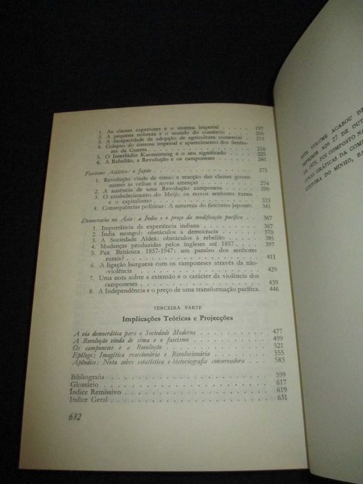 Livro As Origens Sociais da Ditadura e da Democracia