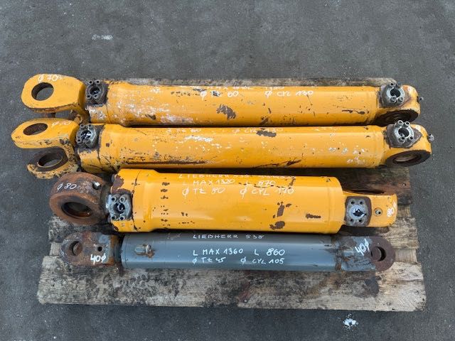 ładowarka liebherr l 538 siłowniki hydrauliczne komplet