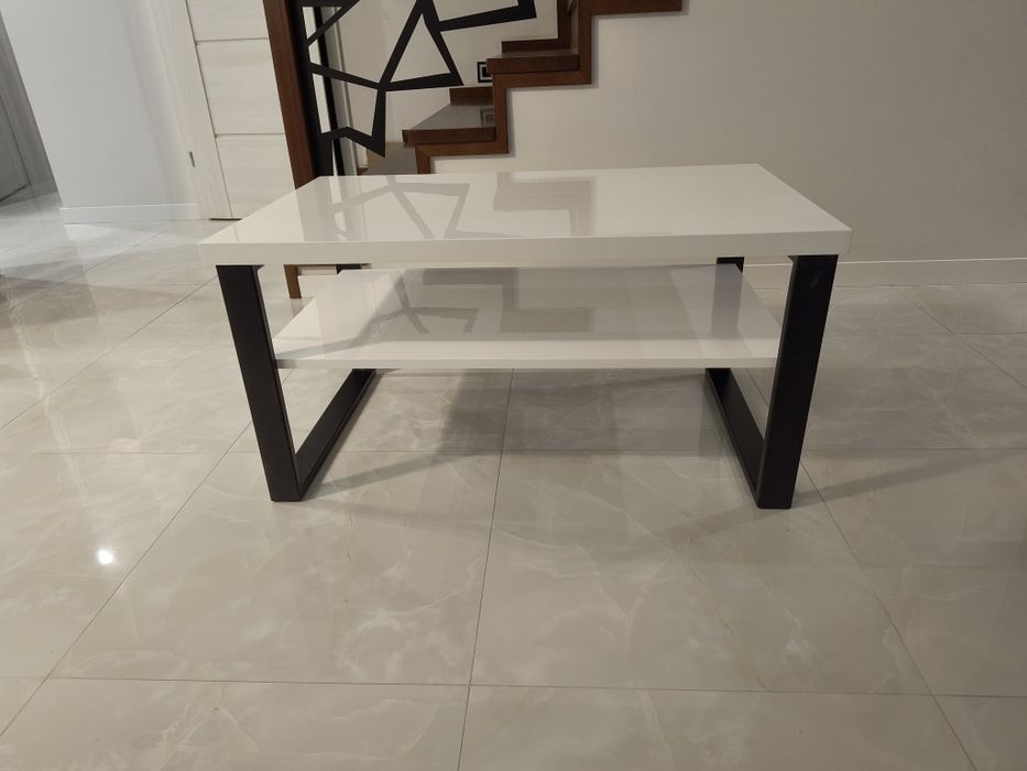 Sprzedam  Nowy stolik kawowy loft