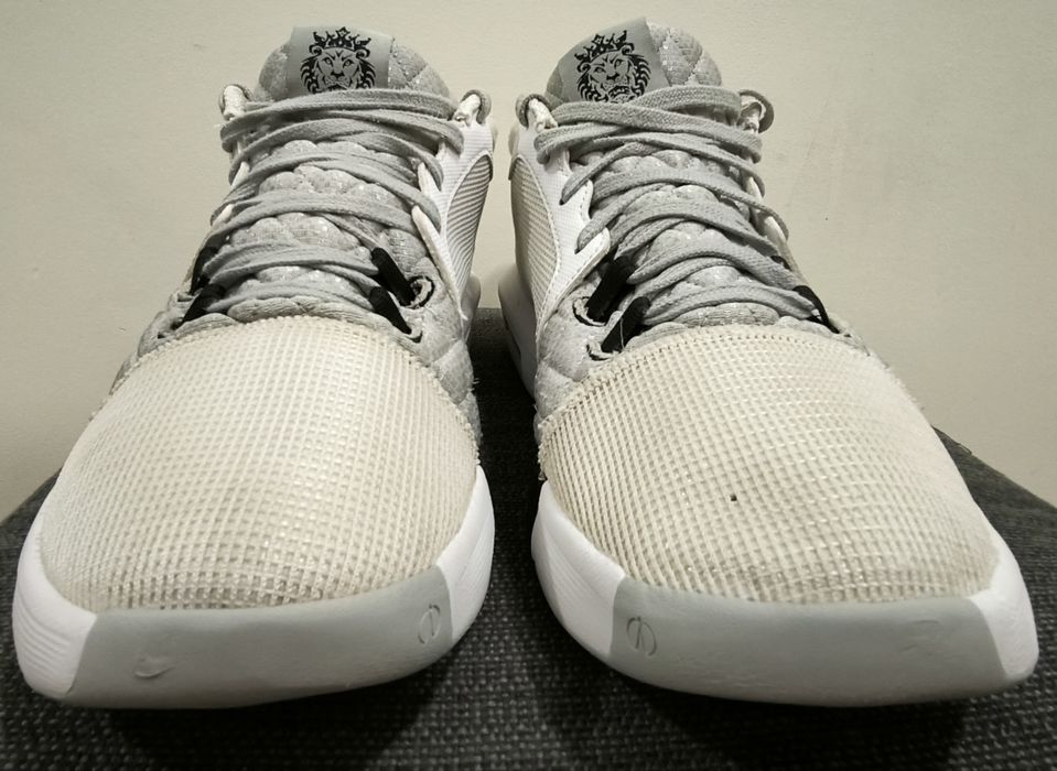 Ténis Basquetebol Lebron Witness VIII