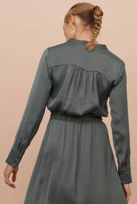 H&M p.S/36 атласна сукня-сорочка плаття сіро-зеленого кольору