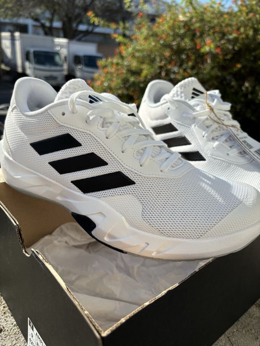 Sapatilhas Adidas Amplimove – Novas (Nunca usadas)