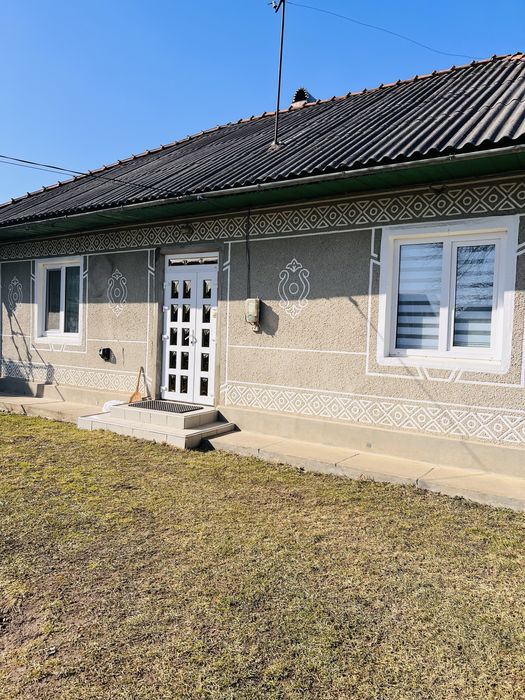 продам:) Будинок-господарство)торг