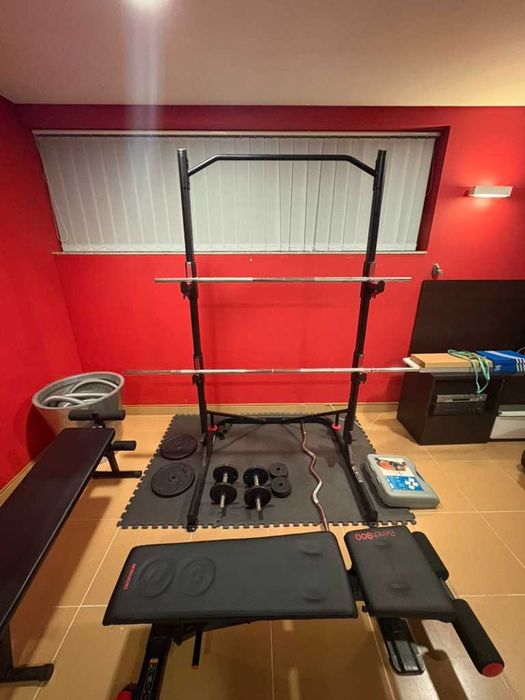 Conjunto de Ginásio Completo – Rack, Banco, Barras, Halteres e Pesos
