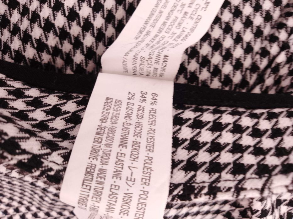 Saia Bershka tamanho M