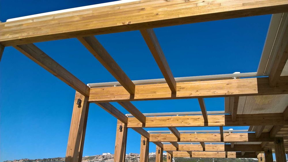 Tratamento e Manutenção de Decks para piscinas ou esplanadas.