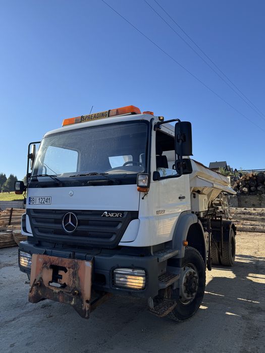 Mercedes-Benz