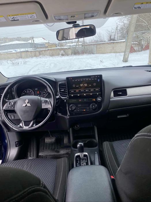Продам Mitsubishi Outlander 2016