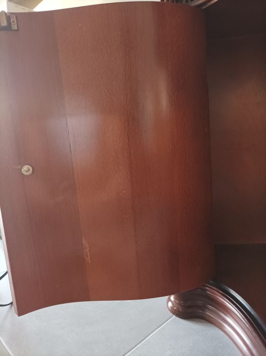 Móvel de canto madeira escura
