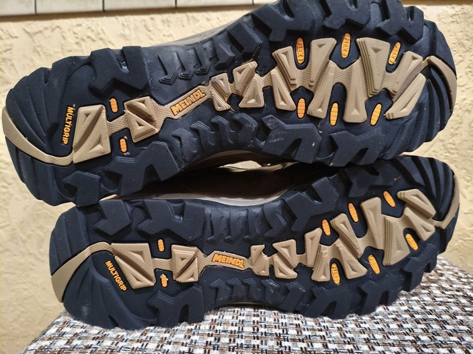 Трекінгові шкіряні черевики Meindl