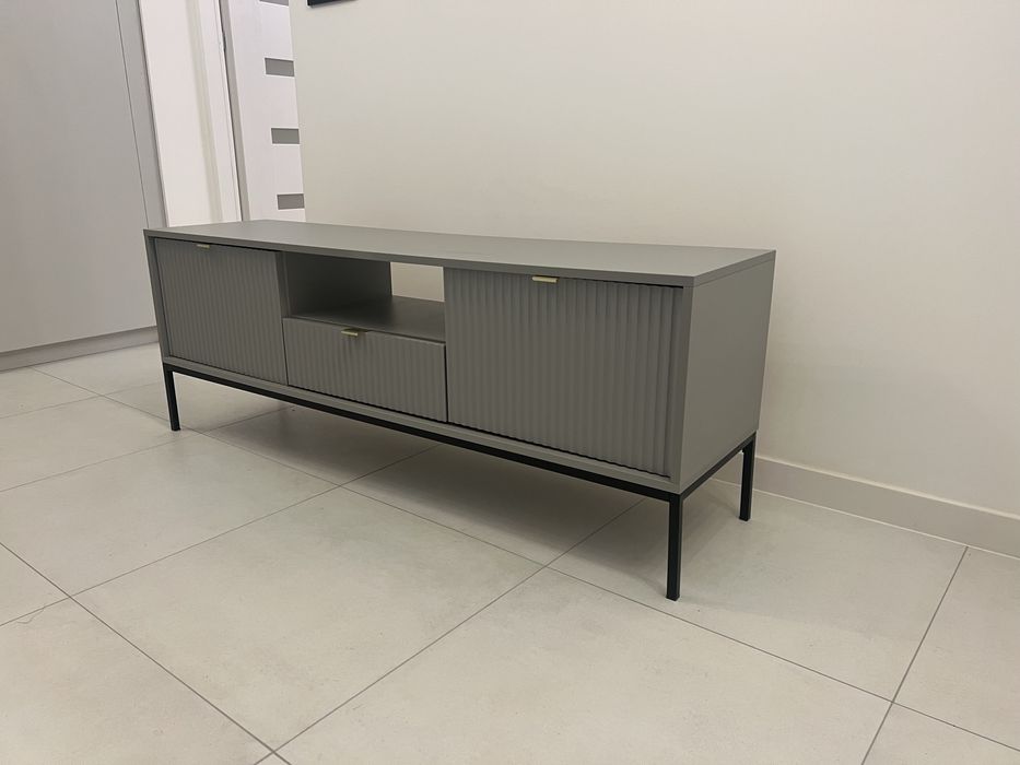 Komoda i szafka rtv Marki KOMFORT szara