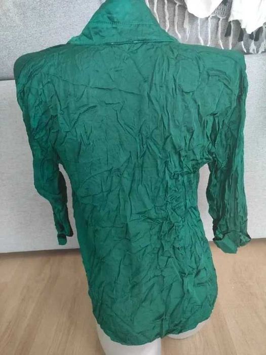 Camisa Verde Esmeralda com Textura Crinkle – Versátil e Prática atelier91
