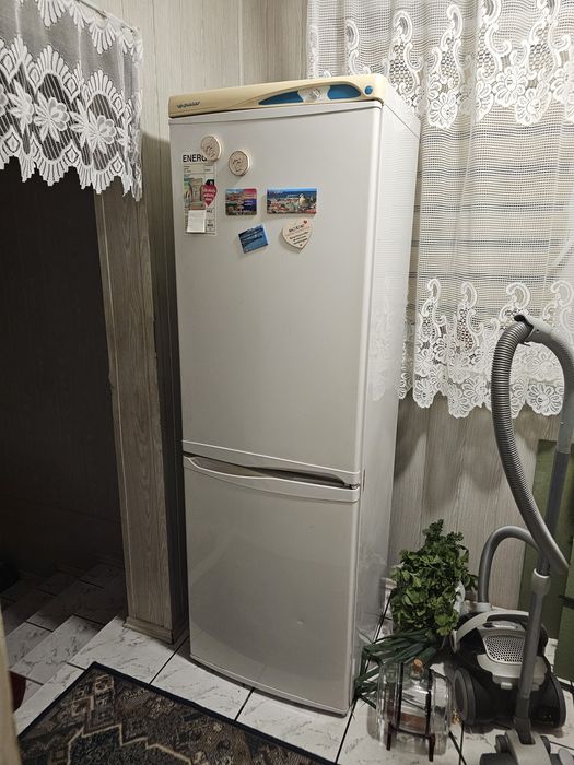 Lodówka chłodziarko zamrażarka Polar CZN 346 za mało czynnika